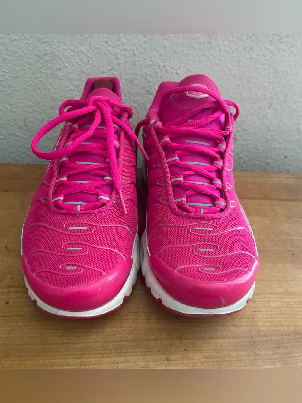 Nike Air Max Plus Women Pink/ White Sneaker Shoes DR9886 600 Sz 8